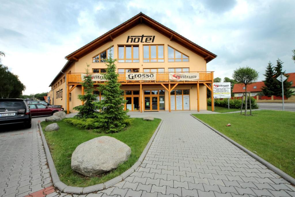Hotel S-Centrum Бенешов Экстерьер фото